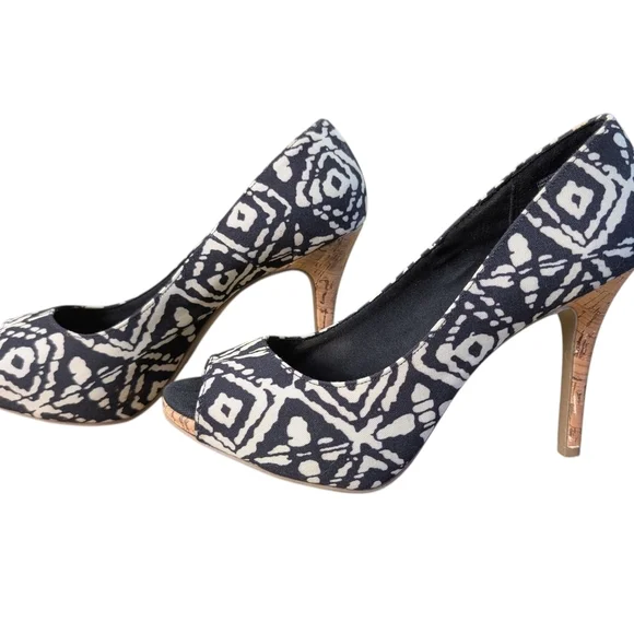 Christian Siriano Size 9 Stylish Black White Peep Open Toe Cork Heels Pattern - Picture 10 of 10